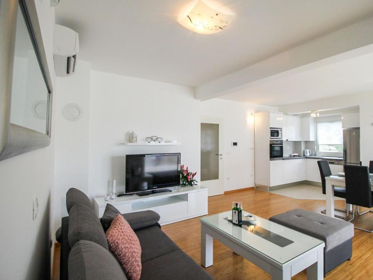 Luxury Xxl Apartment Макарска Екстериор снимка